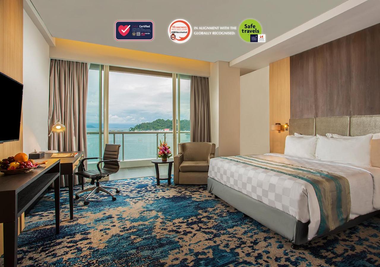 Swiss-Belhotel Papua Jayapura Exterior foto