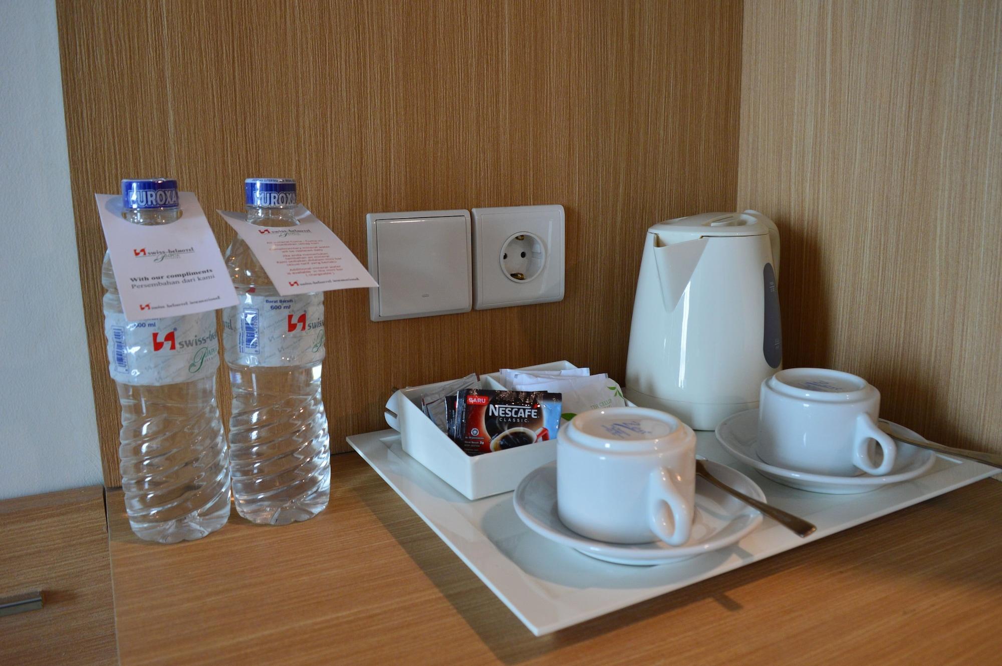 Swiss-Belhotel Papua Jayapura Exterior foto