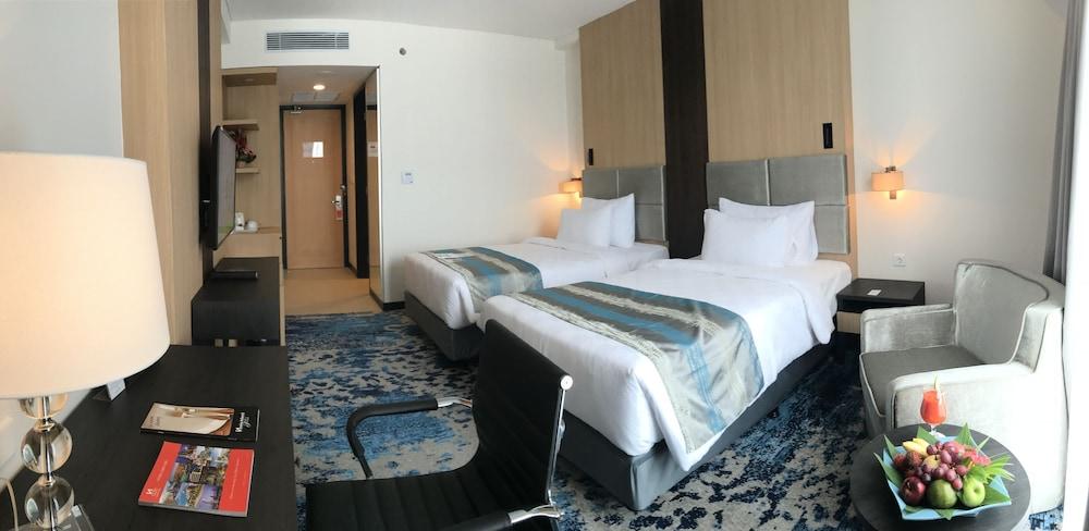 Swiss-Belhotel Papua Jayapura Exterior foto