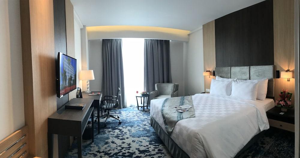 Swiss-Belhotel Papua Jayapura Exterior foto
