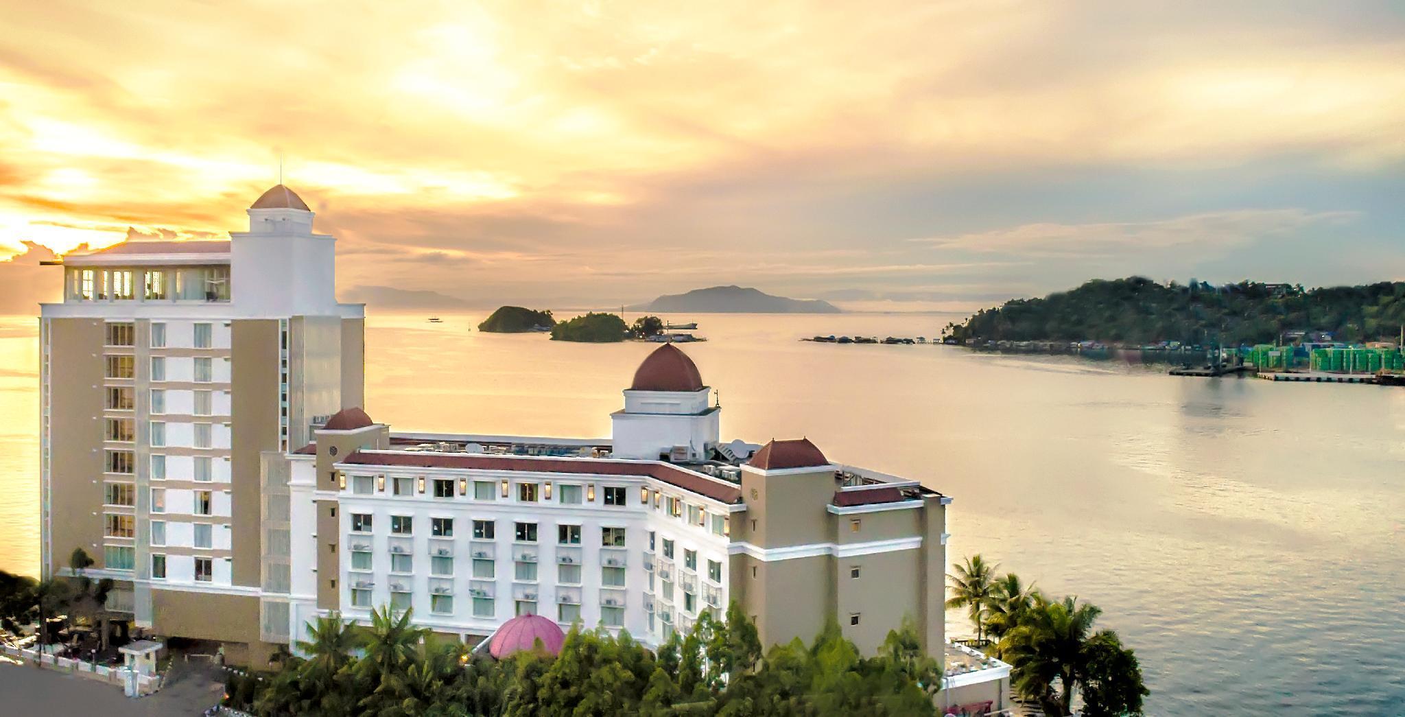Swiss-Belhotel Papua Jayapura Exterior foto